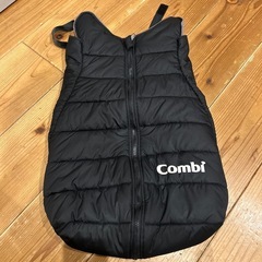  Combiのマルチフィットフットマフ

