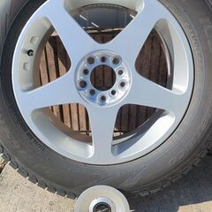 225/65R17 スタッドレスタイヤとホイールセットの画像