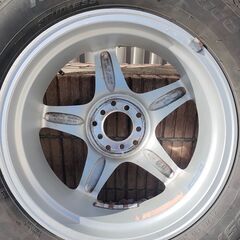 225/65R17 スタッドレスタイヤとホイールセットの画像