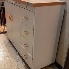 キャビネットの画像