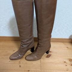 代理出品　ODETTE E ODILEのブーツ