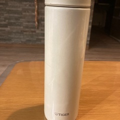 【お譲りします】タイガー　水筒 白