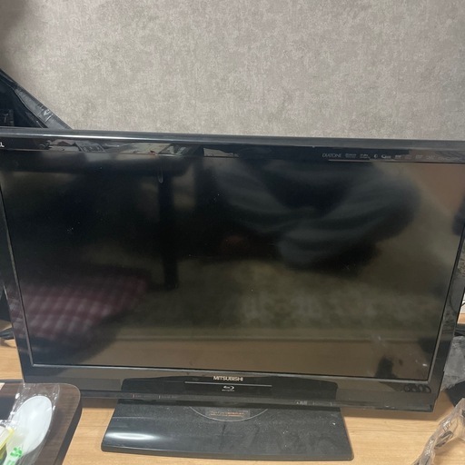 三菱　32インチテレビ