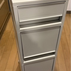 【受け取り予定者決定済み】無印良品　キャスター付きワゴンの画像