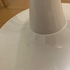 丸テーブルの画像