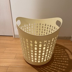 ランドリーバスケット　洗濯カゴ