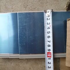 建築資材「メタカラーSK 巾木シリーズ100㎜仕様」4枚ありますの画像