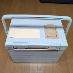 釣り　DAIWA　GXUクーラーボックス　22〜24Lくらい？