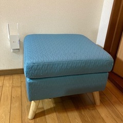 イスとパソコンデスクセット配達無料の画像