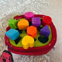 知育玩具。パズルの画像