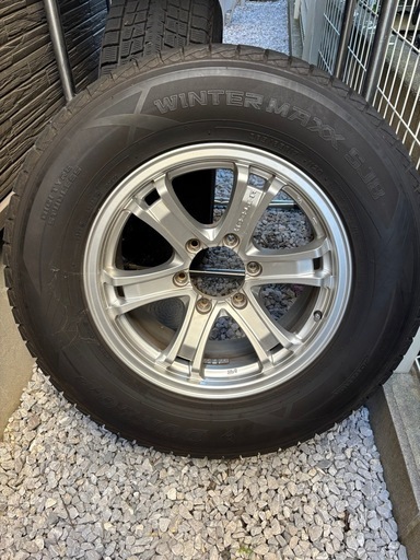 ランドクルーザープラド　スタッドレスタイヤ4本セット　　プラドやハイラックス等