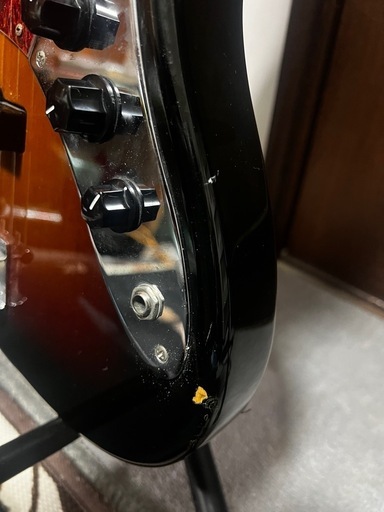 FenderヘッドLaid Backエレキベース