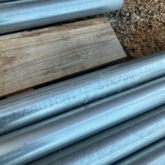 単管パイプ２メートル　4本　その他おまけ程度 の画像