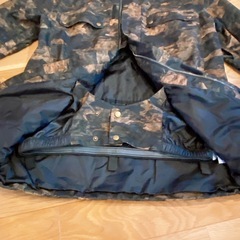 アウター　登山　アウトドア　モザイク柄　の画像