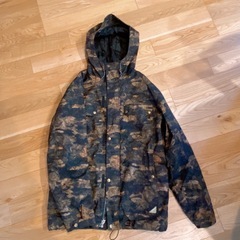 アウター　登山　アウトドア　モザイク柄　の画像