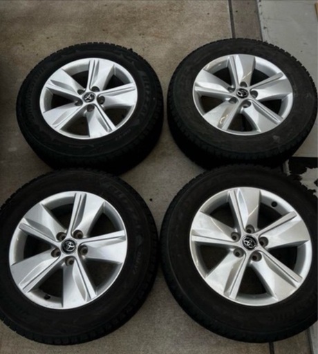 スタッドレスタイヤ、ホイールセット‼️ハリア 一純正タイヤ‼️大幅値下げ【38000→29000】