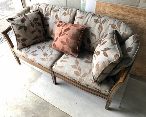 取付無料！マルニ木工地中海ロイヤル シャルル 天然木花柄2Pファブリックソファ✨ 取付無料！マルニ木工地中海ロイヤル シャルル 天然木高級花柄