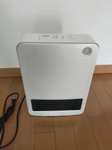 【お取引中】アイリスオーヤマ セラミックファンヒーター