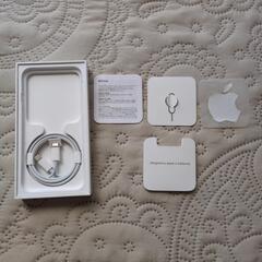 iPhoneSE　white　Lightningケーブル　外箱の画像