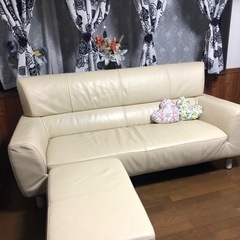 アクタス本革レザー3人掛けカウチソファー