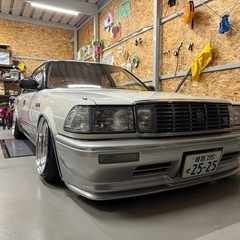 13 クラウン ロイヤルサルーン G V8