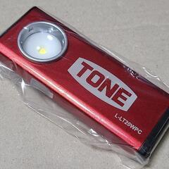 新品 TONE LEDワークライト USB充電式 レッド 作業灯 懐中電灯の画像