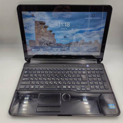 富士通　Core i5 SSD240G搭載　メモリ8G ブルーレイドライブ　大画面15.6インチ(光沢)　テンキー　webカメラ　 Wifi対応　#S400