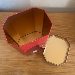 スヌーピーの空のクッキー缶
の画像