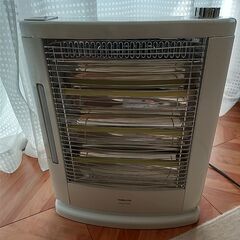 スチーム付き電気ストーブ