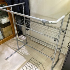 ★決まりました★【無料】幅調整ができる押し入れ用ハンガーラック