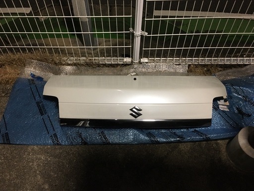 64エブリイ　ボンネット