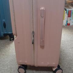 ドリンクホルダー付き　スーツケース/キャリーケースの画像