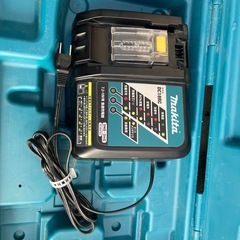 マキタ急速充電器　　 ケース付きの画像