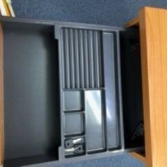 同じものが2台あります。の画像