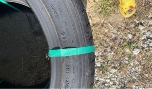 新古タイヤ295/40R19