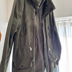 オリーブグリーン ミリタリー風ジャケットの画像