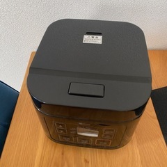 【売り出し中】3合用炊飯器　しゃもじ付きの画像