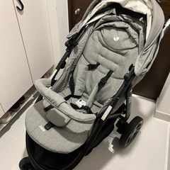 joie ベビーカー ライトトラックスの画像
