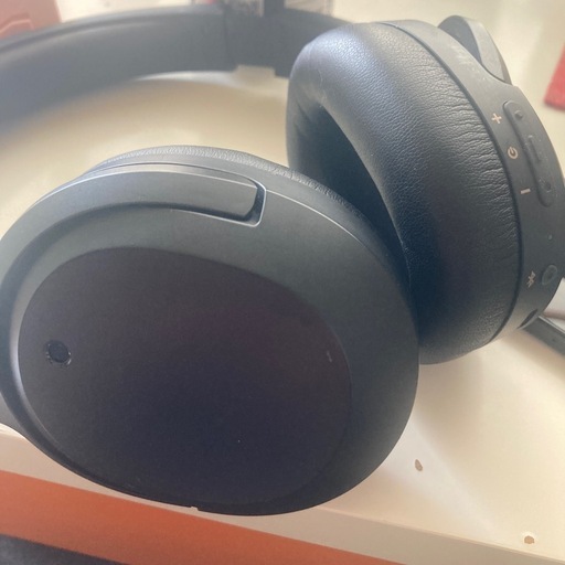 ノイキャン付きヘッドホンBluetooth