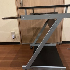キャスター付きPCデスクの画像