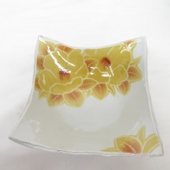 九谷焼 宮本雅夫 四方鉢 黄地紅彩椿文 共箱付 骨董・民芸品 美品 【キモノオフ野々市若松店】