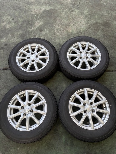 スタッドレスタイヤホイール付き