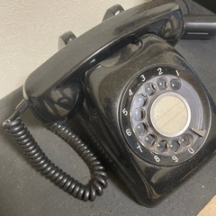 ダイヤル式黒
電話 の画像
