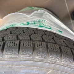 175/70/R14/840ダンロップスタッドレスタイヤの画像