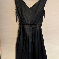 新品同様❣️黒ドレス