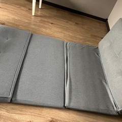 ソファーベッドの画像