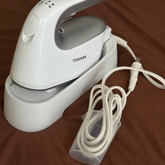 【TOSHIBA】アイロン スチームアイロン コードレス