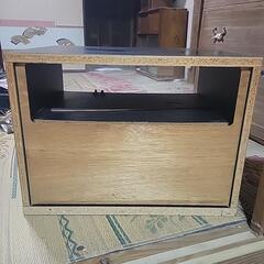 テレビボードの画像