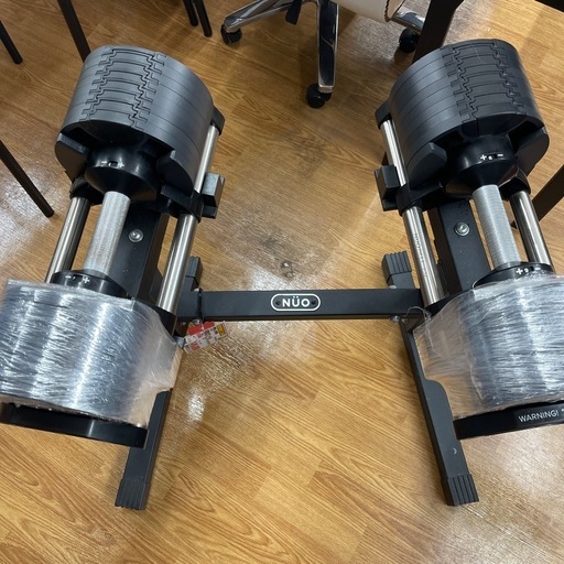 NUO/ヌオ　32kg×2個　可変式ダンベルセット　スタンド付き