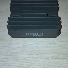 マグザム 純正レギュレーター4XY-81960-00の画像